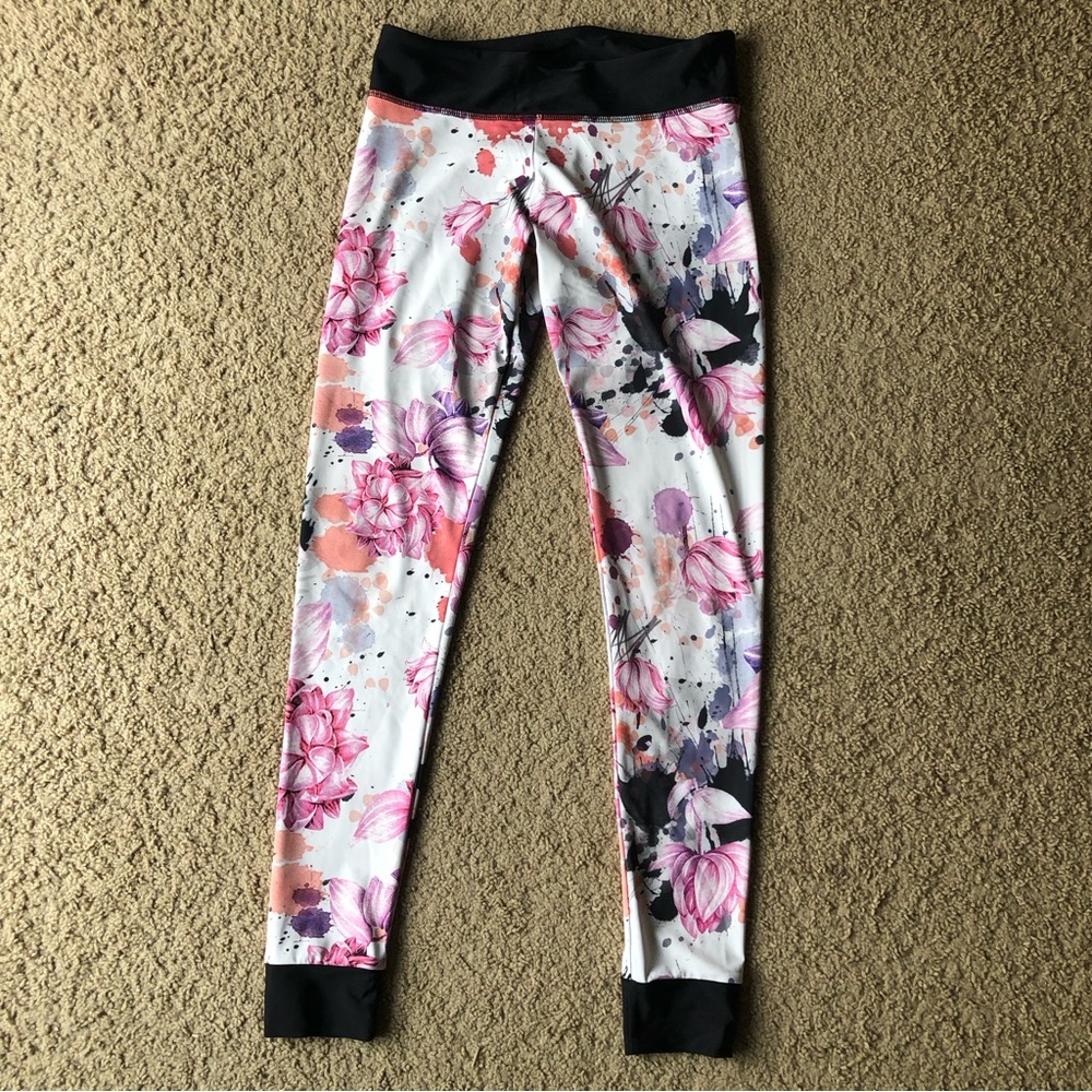 Jala clothing Large floral yoga leggings